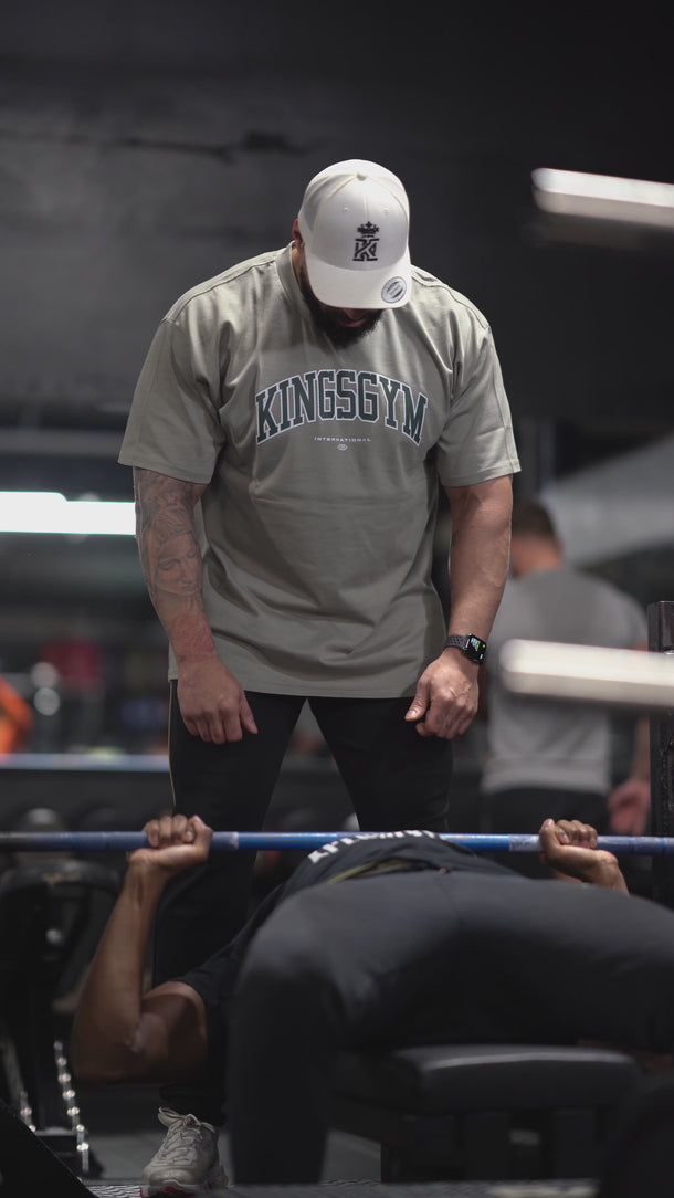 Video with International Range Tshirt working out in KingsGym Croydon